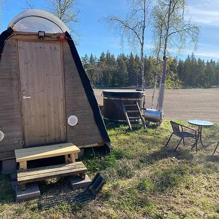 Niiralan Tila : Starlite Cabin Laitila 외부 사진